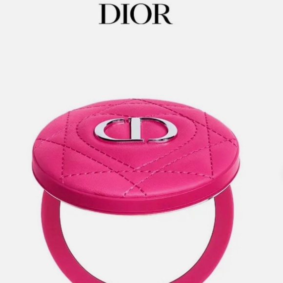 New Dior vibrant pink heart limited edition compact mirror - Picture 7 of 7